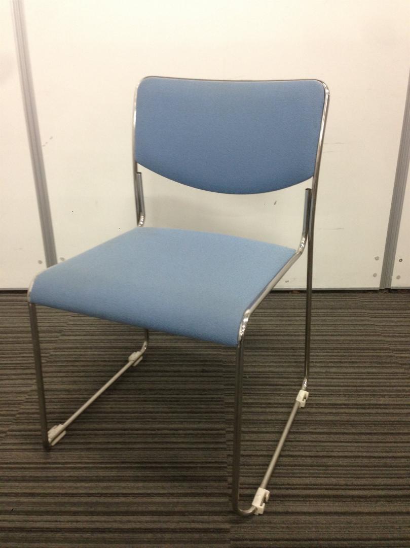 【8台入荷！】まだまだ現役！スタッキングチェア！【プラス製！】
                        その他シリーズ
                                    中古
            
