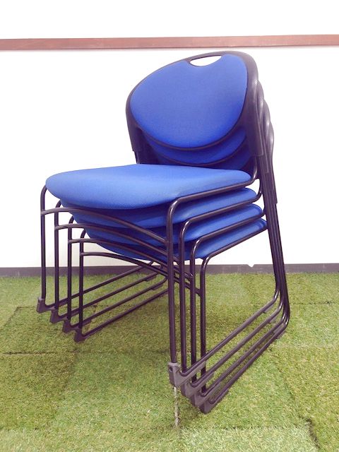 4脚セット価格|会議室や研修室でよく見かけるスタッキングチェアが入荷致しました。
                        その他シリーズ
                                    中古
            