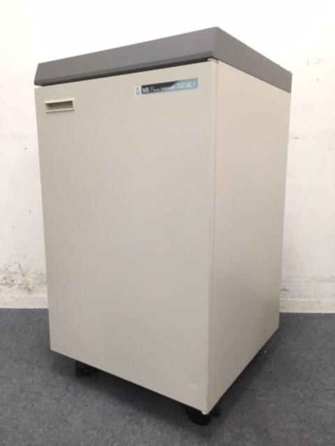 【1台入荷】｜【20枚同時裁断】シュレッダー｜業務用｜大容量でオフィスにピッタリ！
                        その他シリーズ
                                    中古
            