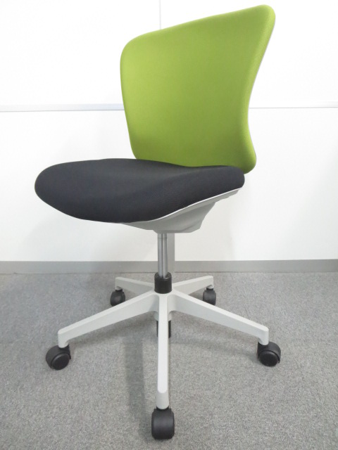 【状態良好！お買い得な未使用品！】■イナバ製　オフィスチェア　バルチェ（Valche）　ライトグリーン
                        Valche
                                    中古
            