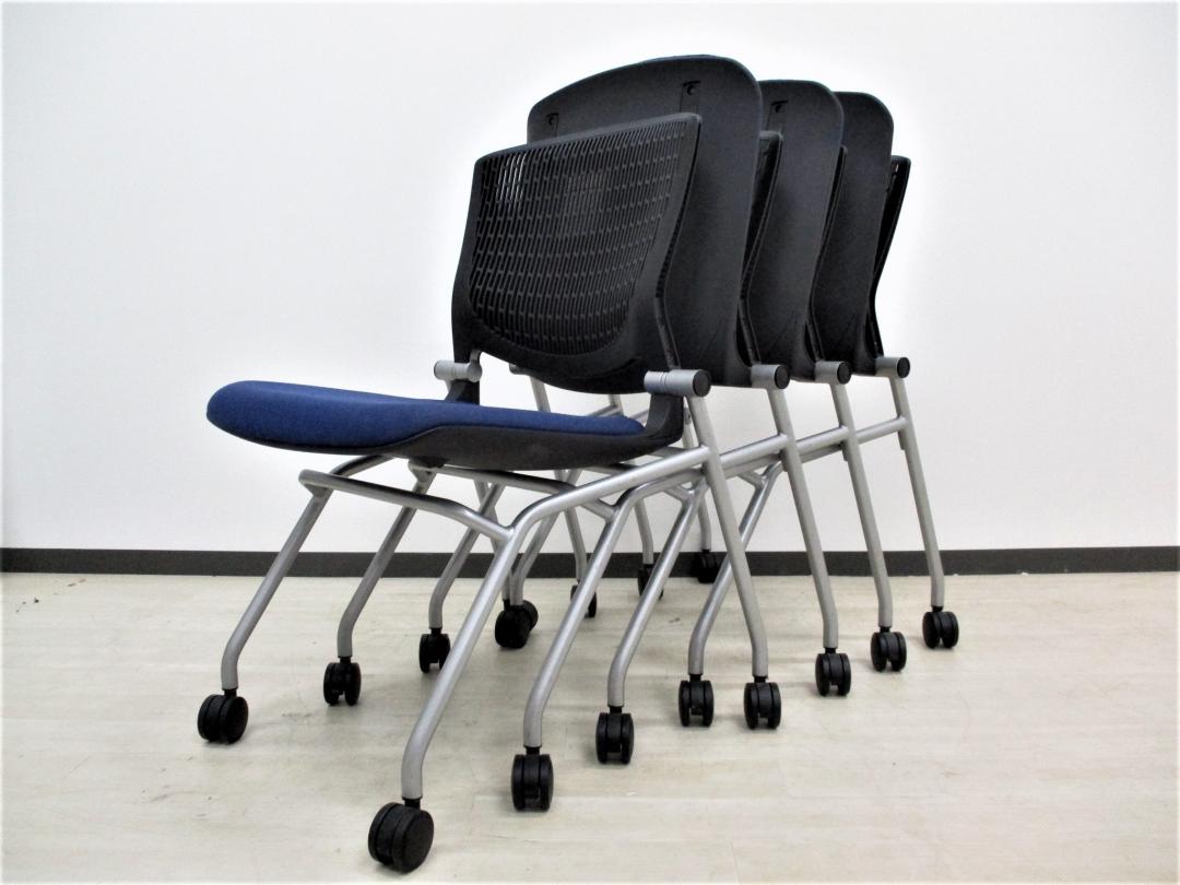 【希少品4脚セット‼】ミーティングチェアで1番のおすすめです！しなやかにワーカーを受け止めるスリット構造のベンディングシェルを採用した、軽やかで洗練されたデザインのミーティングチェア‼
                        グラータ
                                    中古
            