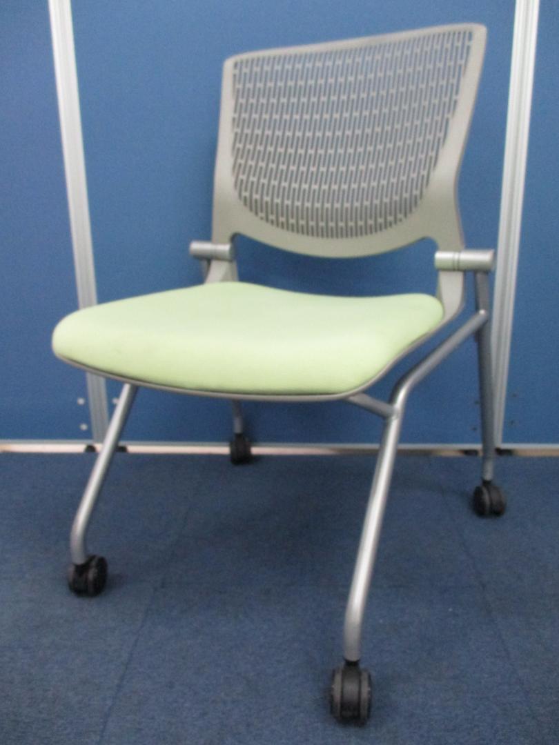 [ネスティングチェアの最高傑作!!]オカムラ製 グラータチェア(Grata)■肉厚な座面が人気な理由!!
                        グラータ
                                    中古
            