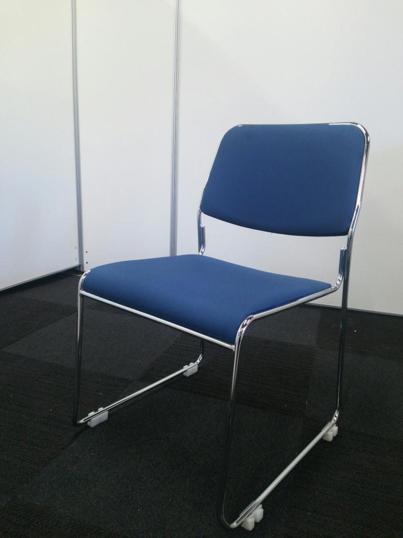 【10脚入荷】お手頃価格でシンプルなスタッキングチェアが登場！
                        その他シリーズ
                                    中古
            