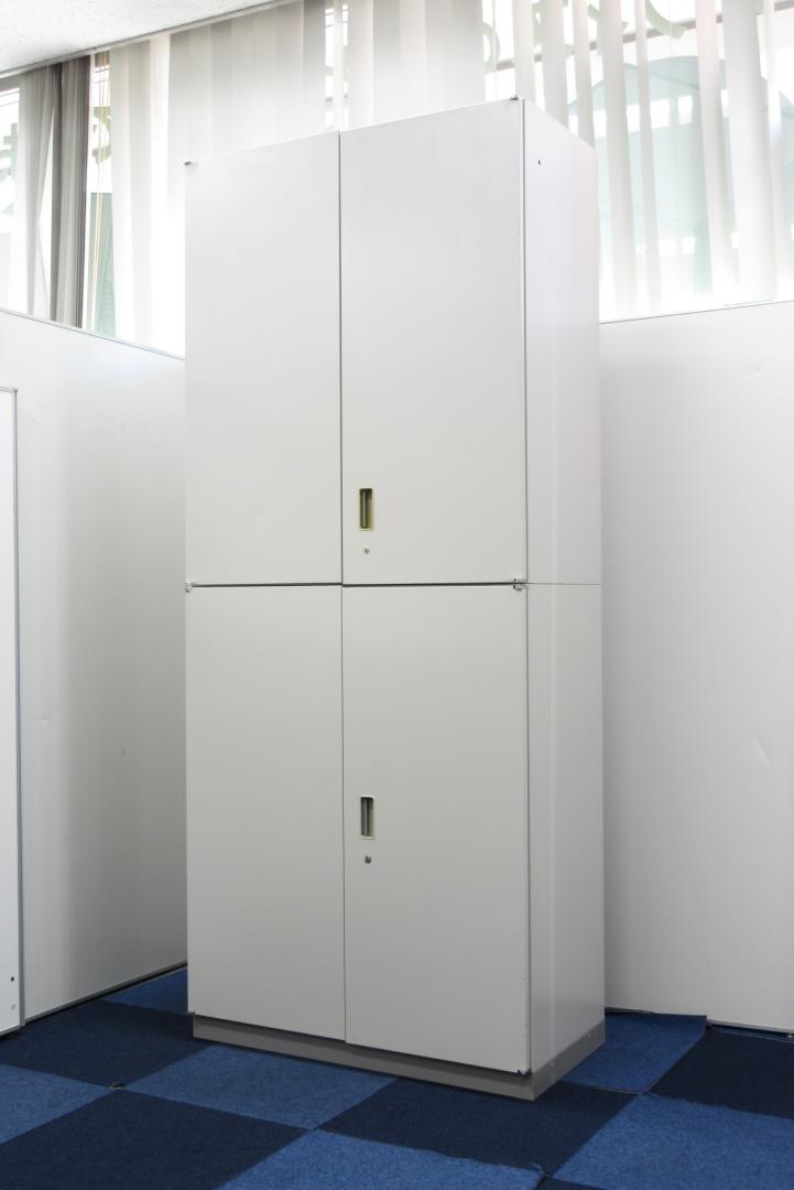 【書類の大容量収納に!!】両開き×両開きの書庫セット!!【オフィスの必需品です!!】
                        シンライン
                                    中古
            