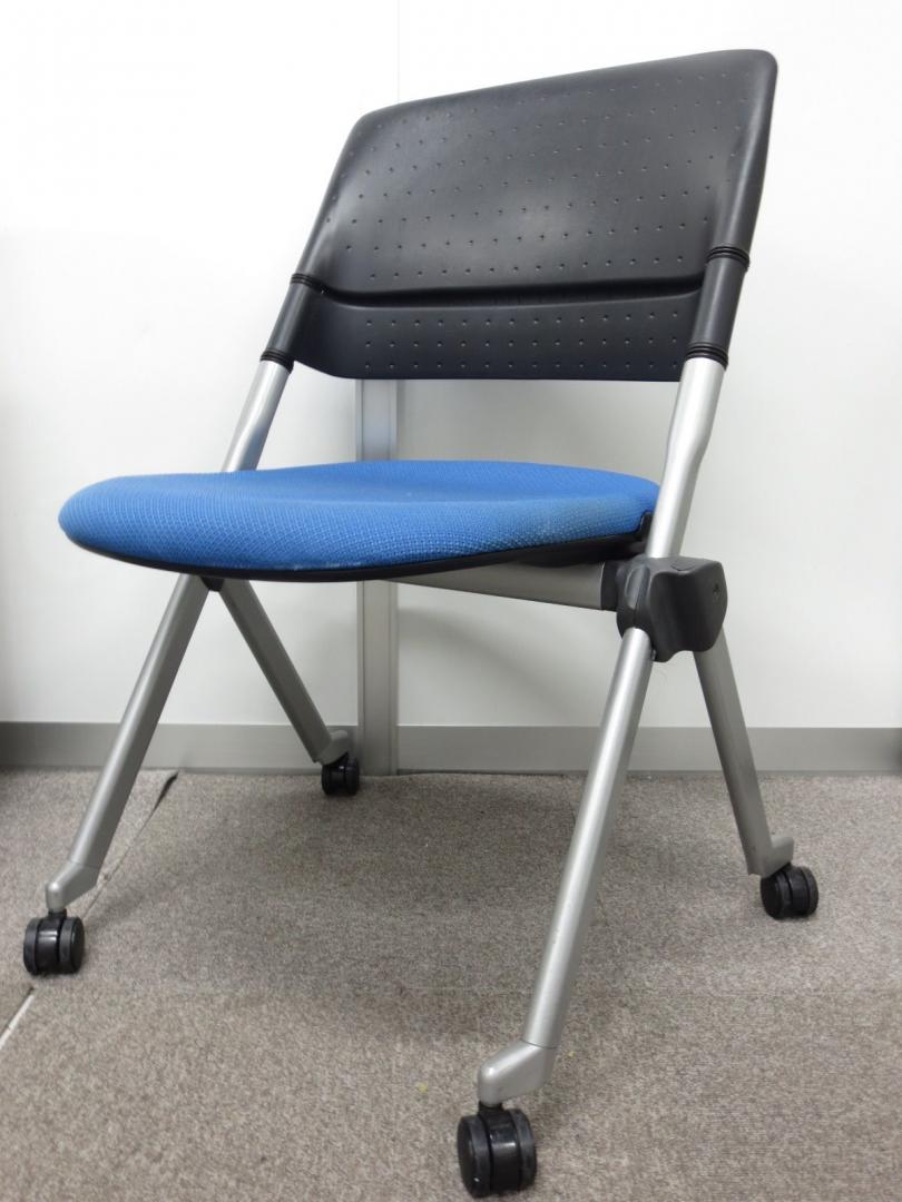 【ロット入荷】縦にもヨコにも重ねられるハイブリッドなチェア【便利さ抜群】
                        リータ
                                    中古
            