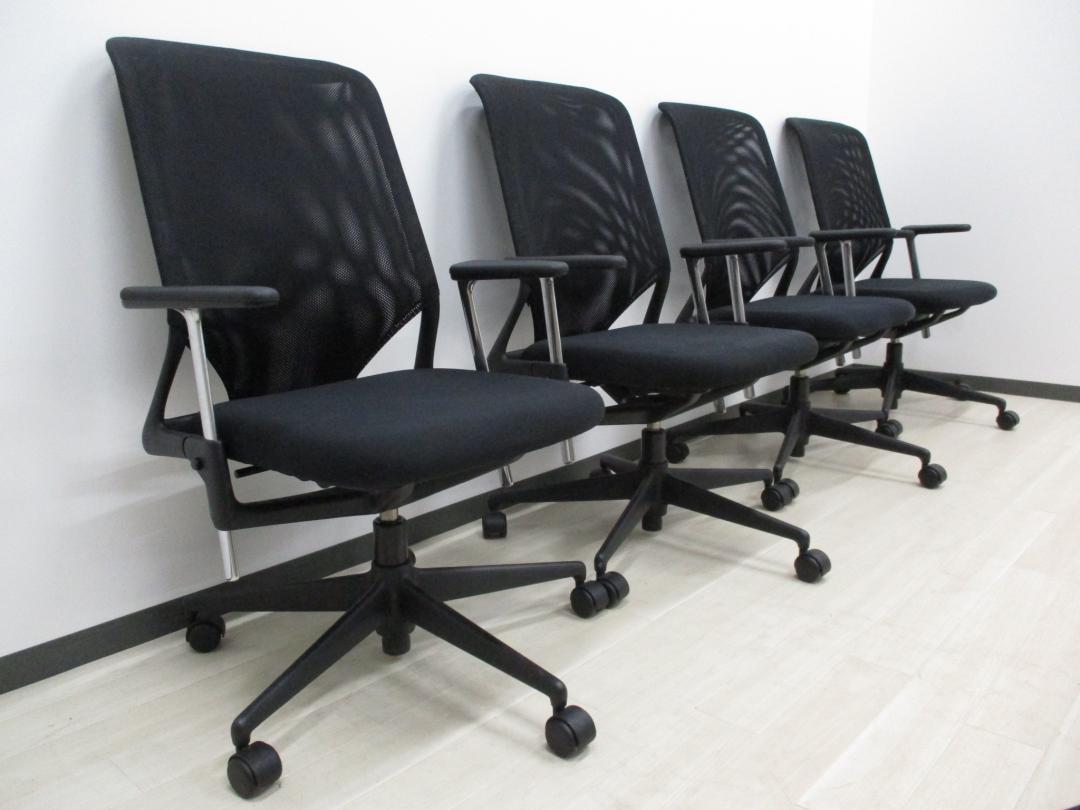 【4脚セット】■最先端の人間工学技術をもとに作られたチェア‼
                        メダⅡ
                                    中古
            