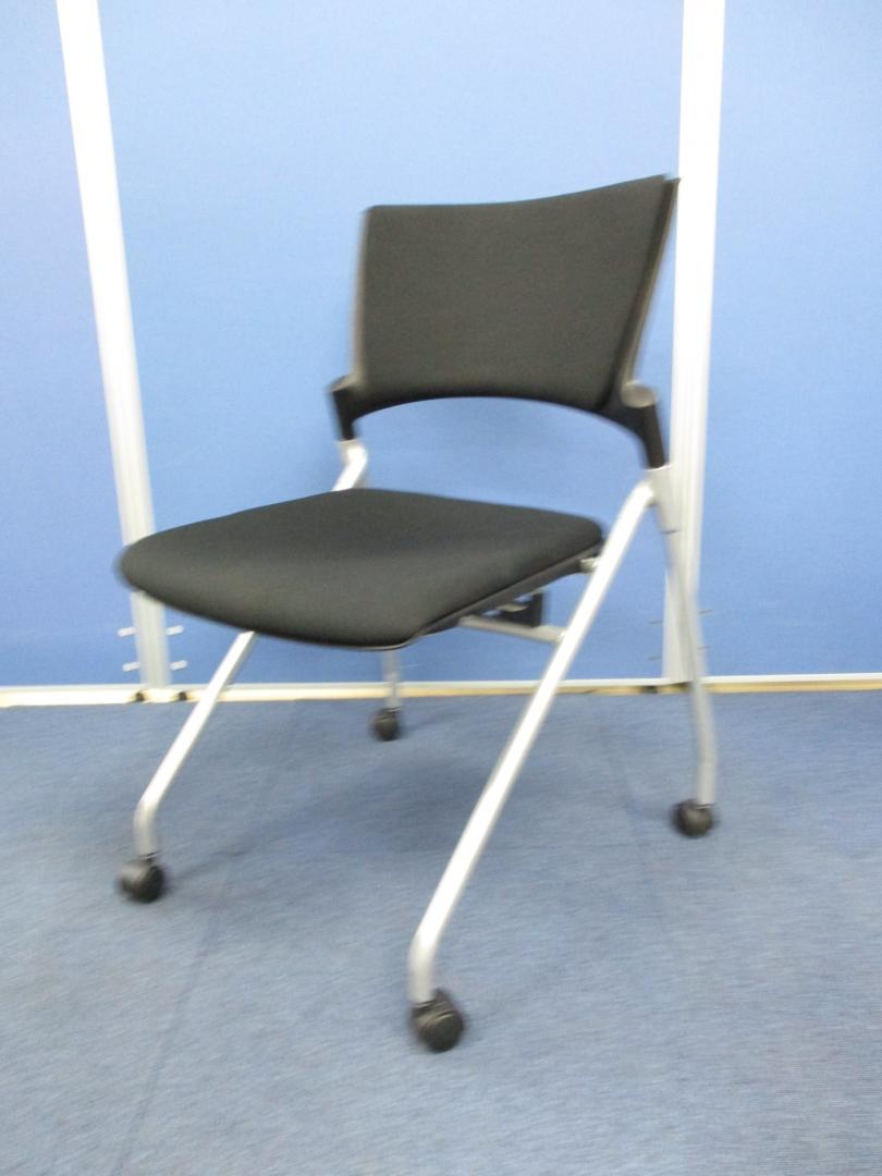 [30脚入荷!!]イトーキ(ITOKI) マノスチェア ブラック■会議室や学習塾・研修等におすすめなネスティングチェア!!見た目もCOOL!![ネスタブル] 
                        マノス
                                    中古
            