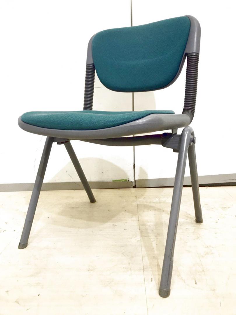 【8脚入荷】イトーキ製品のバーテブラチェアの入荷です！積み重ねて使える商品になります！！使わないときに場所はとりません！！
                        バーテブラ
                                    中古
            