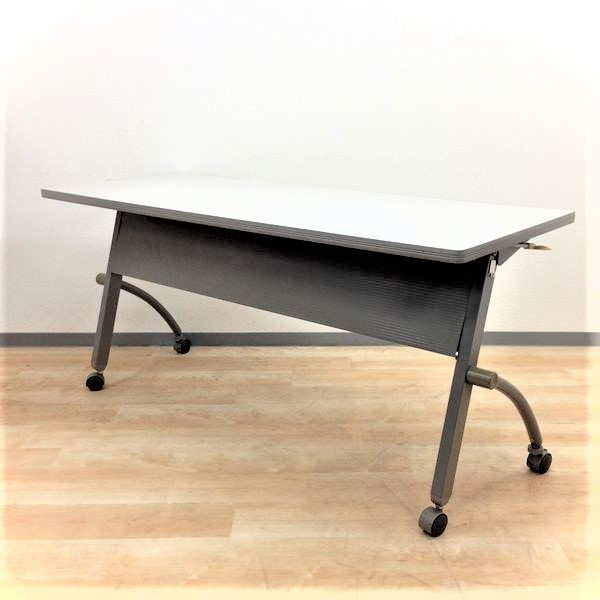 【在庫入替価格】幕板付きフラップテーブル！！ミーティング・セミナールームに！！
                        その他シリーズ
                                    中古
            