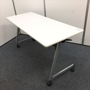 【2人掛け】スタックテーブル　ホワイト　キャスター付き
                        その他シリーズ
                                    中古
            