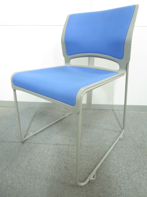 【重ねてコンパクトに収納を！】ミーティング・研修にピッタリ！　オカムラ製
                        その他シリーズ
                                    中古
            