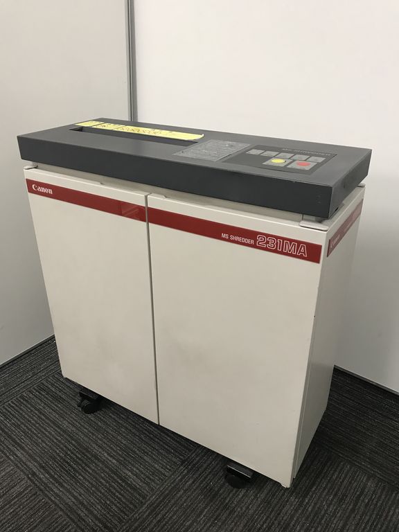 【相模原の安いならコレだ!!シリーズ/クロスカットの納得価格!!】■キャノンから堂々登場!!A3とA4対応できます。【ジャンク品のため特価品!!】
                        -
                                    中古
            