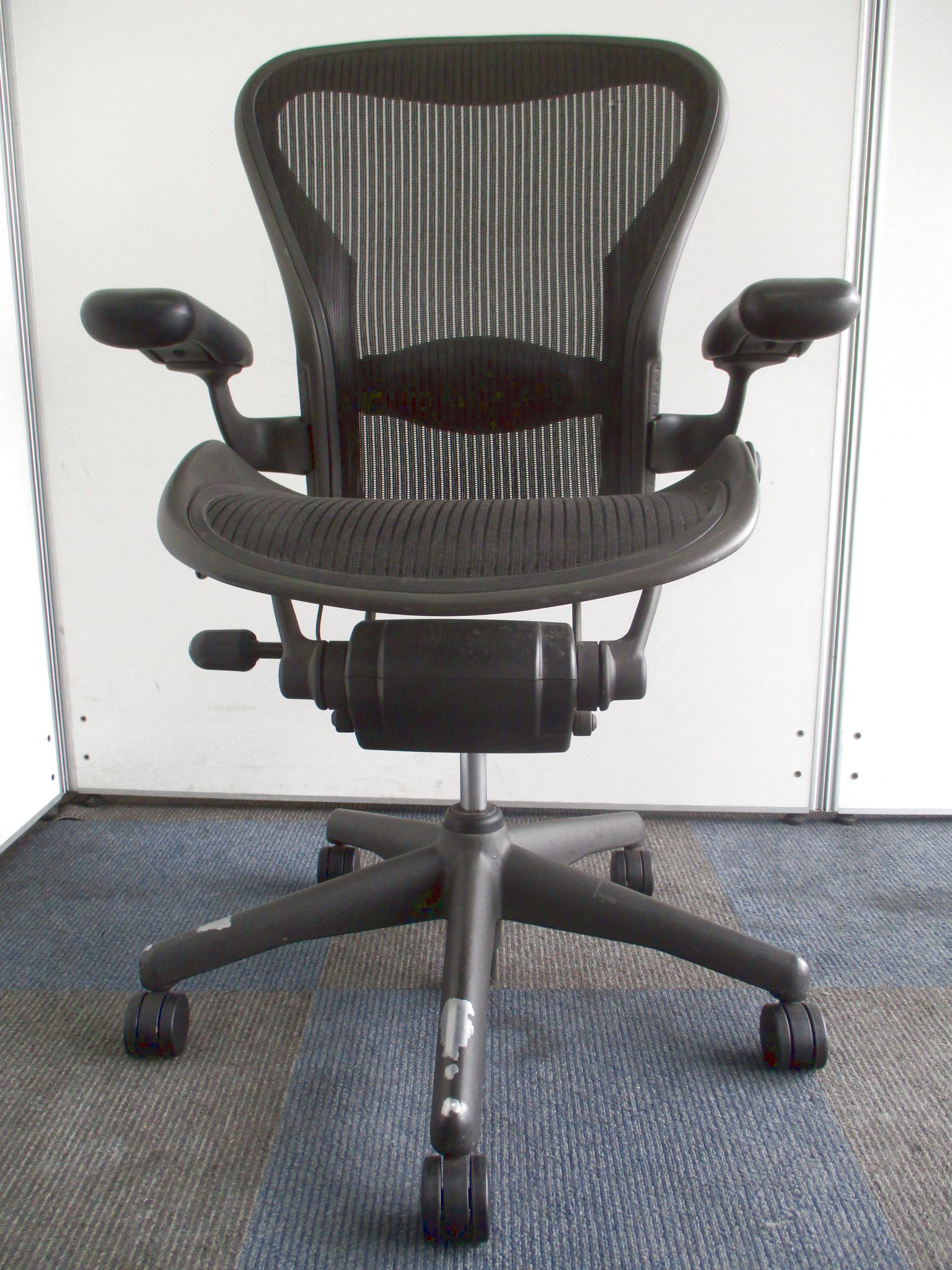 中古】アーロンチェア AE111PWB AJG1BBFP BK 3D01 Herman Miller
