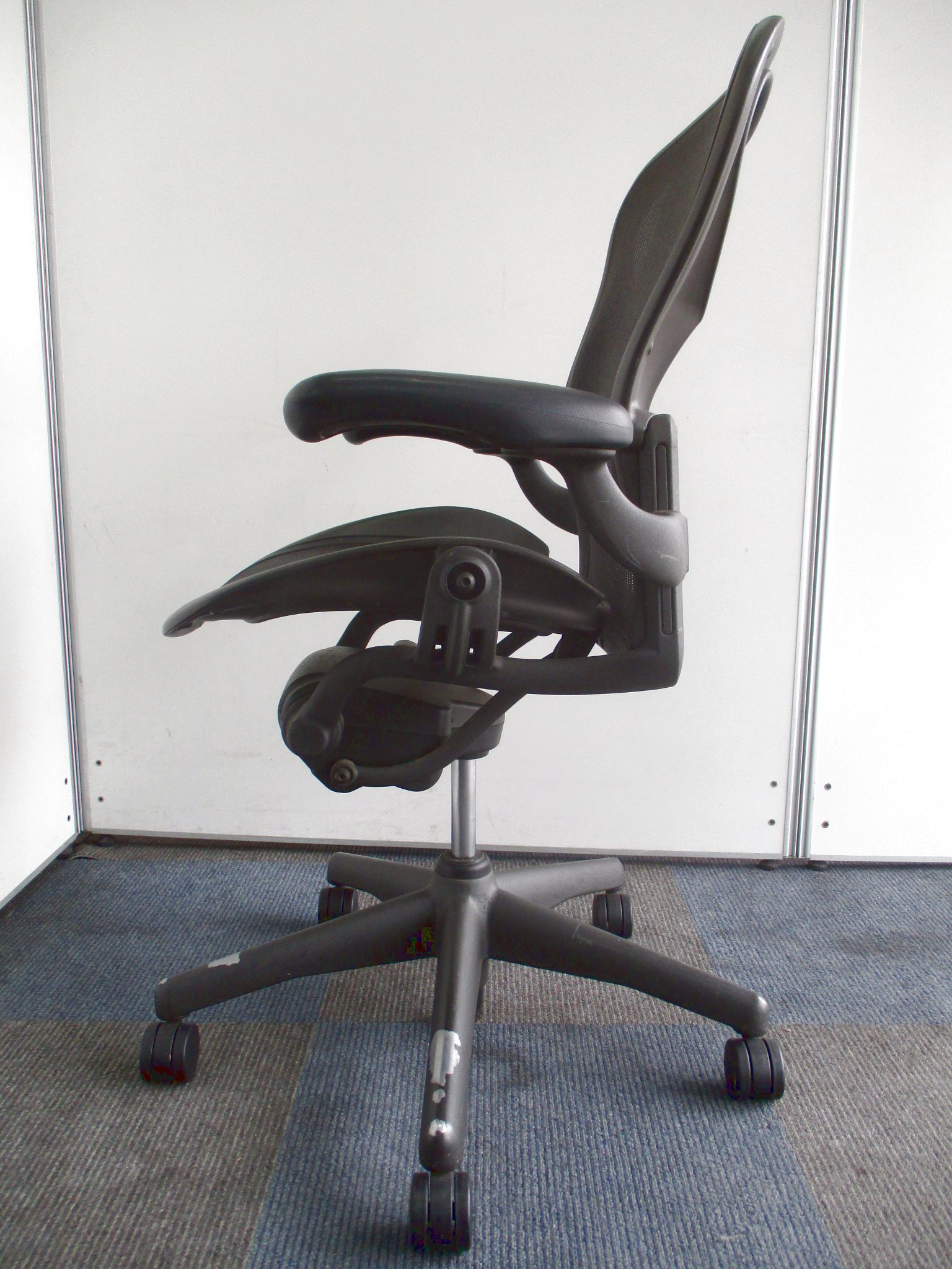 Herman Miller / ハーマンミラー アーロンチェア AE111PWB 中古】アーロンチェア AE111PWB-0001 AJG1BBBK3D01 CC00046231-1