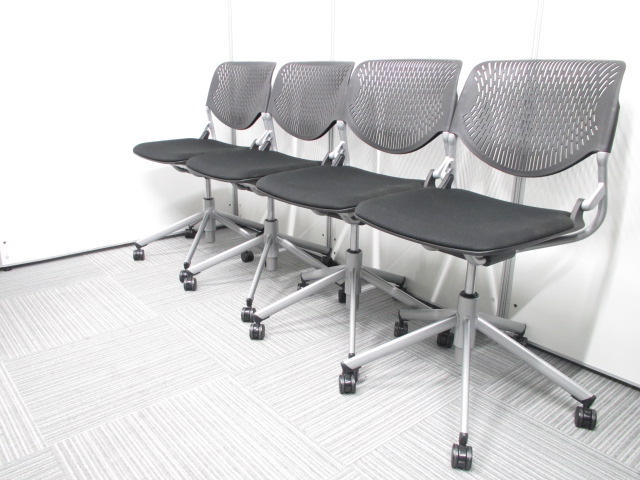 [4脚セット][2016年製][会議用椅子]ミーティングチェア　オカムラ　Runa(ルナ)シリーズ　上下昇降も付いて快適な打ち合わせをアシストします
                        ルナ
                                    中古
            