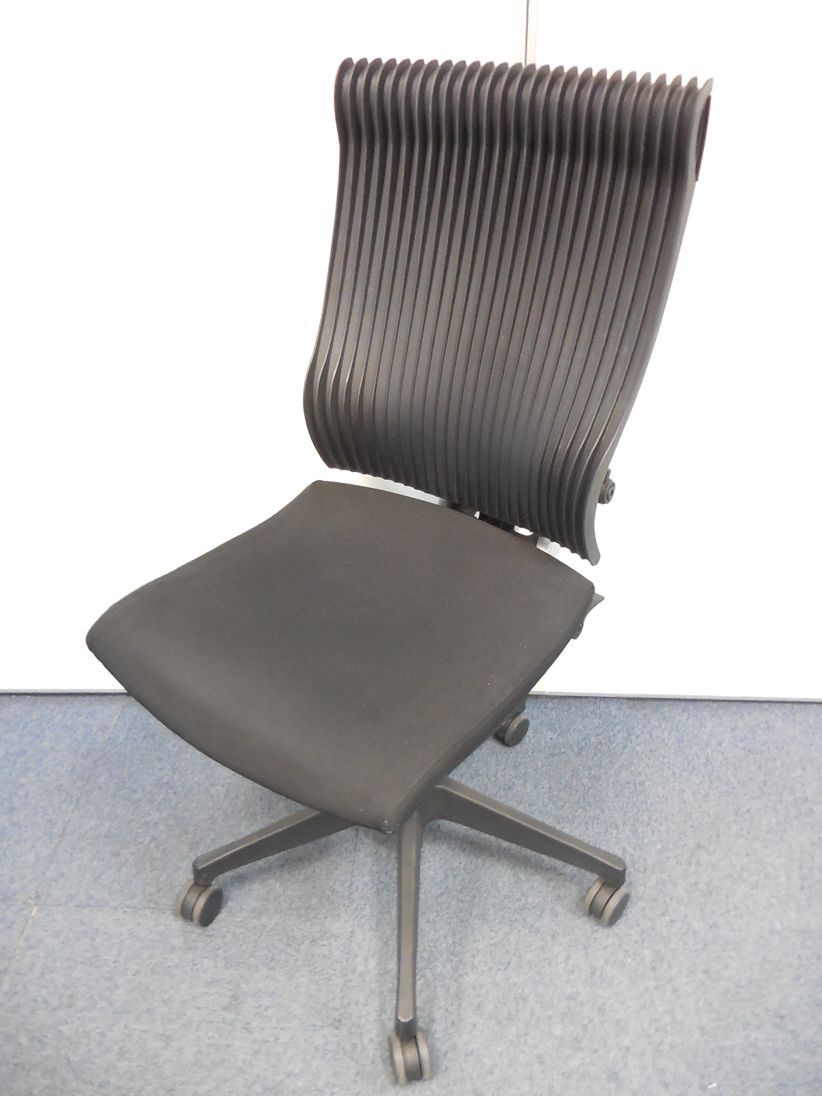 【中古 A(中古品)】Spina(スピーナ)KE-750GP-T1T1T1　イトーキ 中古】スピーナチェア（エラストマー） KE-750GP-T1T1T1