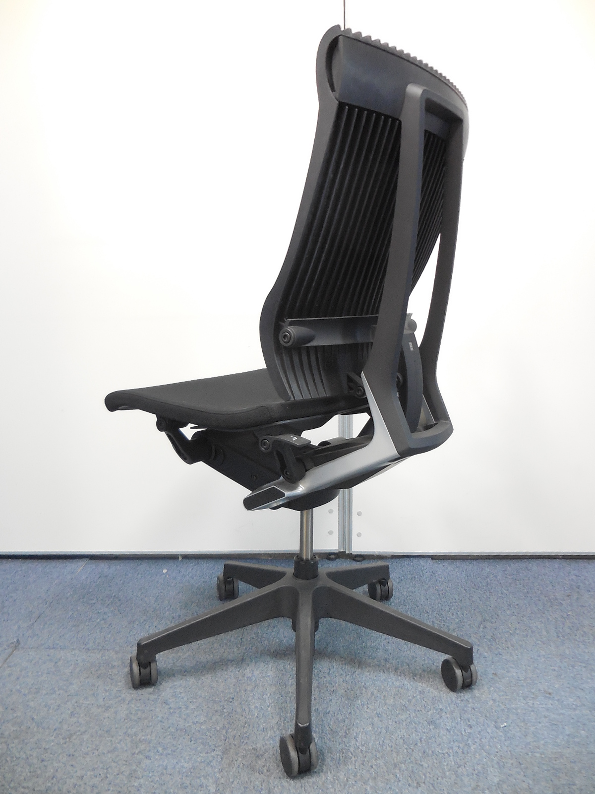 【中古 A(中古品)】Spina(スピーナ)KE-750GP-T1T1T1　イトーキ 中古】スピーナチェア（エラストマー） KE-750GP-T1T1T1