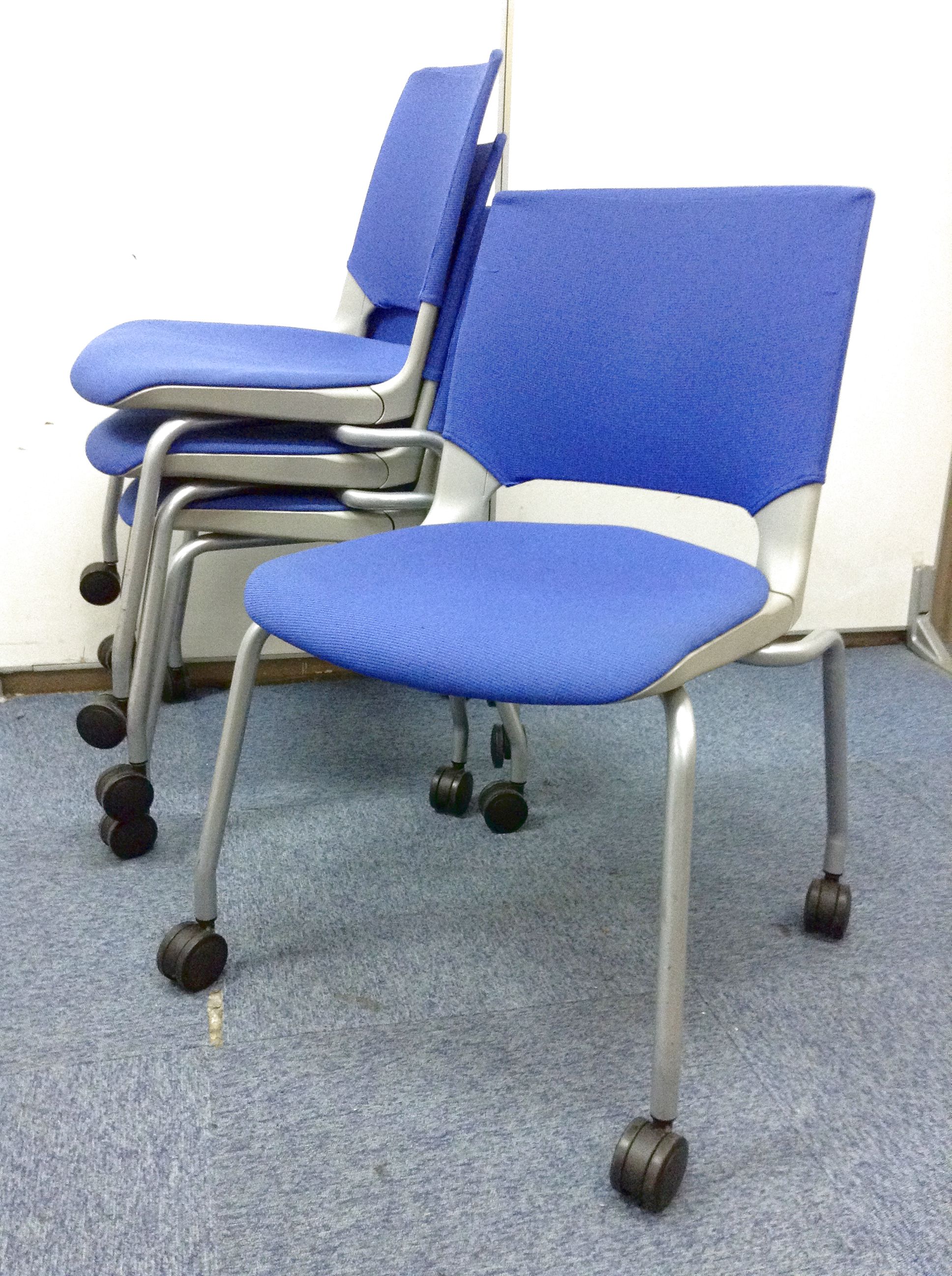 【7脚入荷!】４脚セット　イトーキ　エレナ　大人気のチェアです！
                        エレナ
                                    中古
            