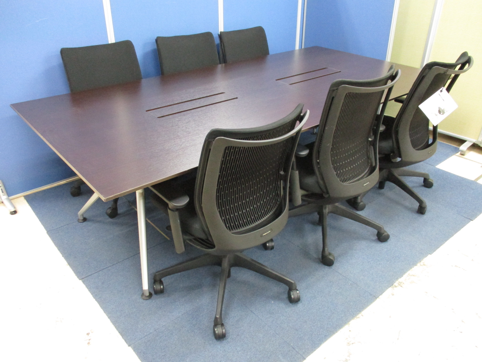 【高級会議セット】国内メーカタッグのミーティングテーブルセット!!
                        DDD
                                    中古
            