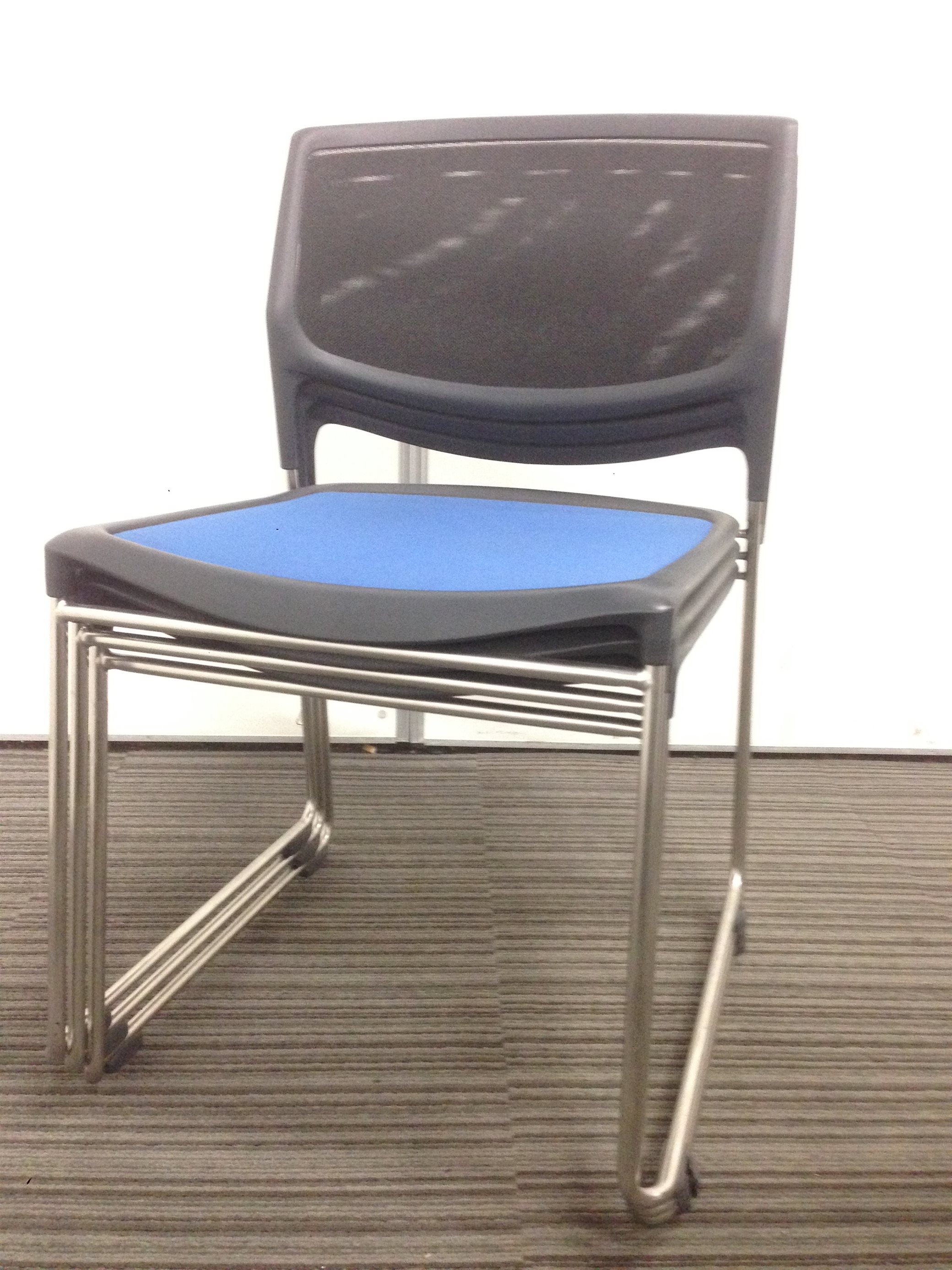 【3脚セットで大変お買い得です！】今が買い時！？イトーキ製の収納に困らないスタッキングチェア！【限定1セット】
                        その他シリーズ
                                    中古
            