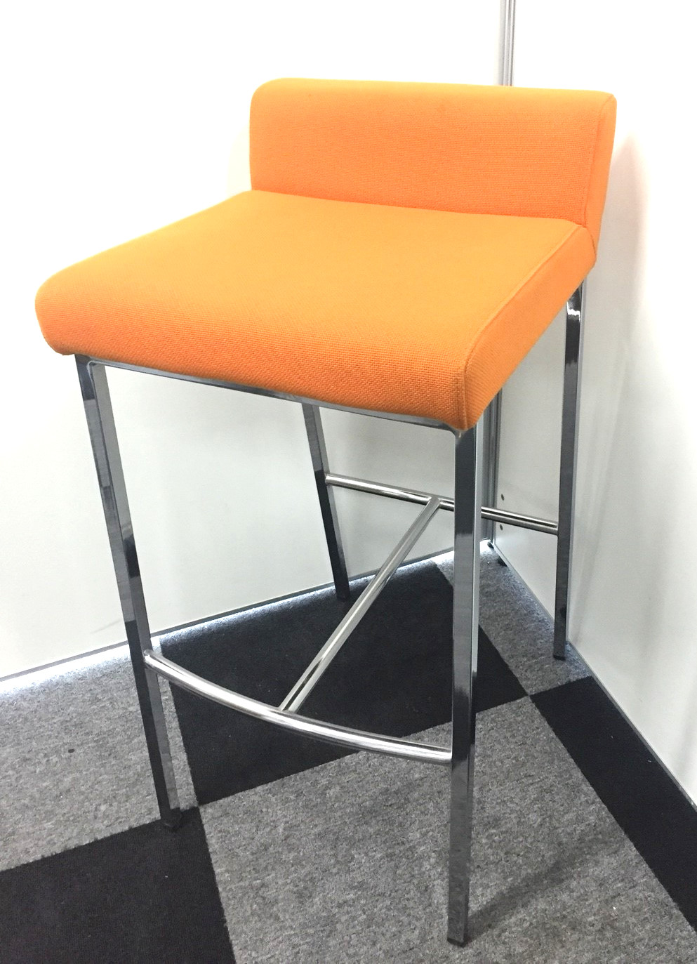 ハイチェア入荷！高さは750mmのカウンターチェアとなり、スタンディングテーブルにもおすすめ！
                        その他シリーズ
                                    中古
            