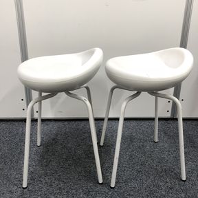 【オブジェとしても使えます】珍しいデザインのチェア2脚セット
                        その他シリーズ
                                    中古
            