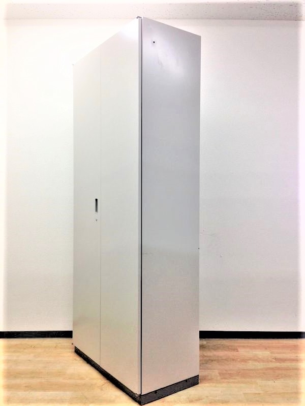 【7台入荷！】大容量の両開き書庫！起業や拠点開設の際には是非こちら！
                        シンライン
                                    中古
            