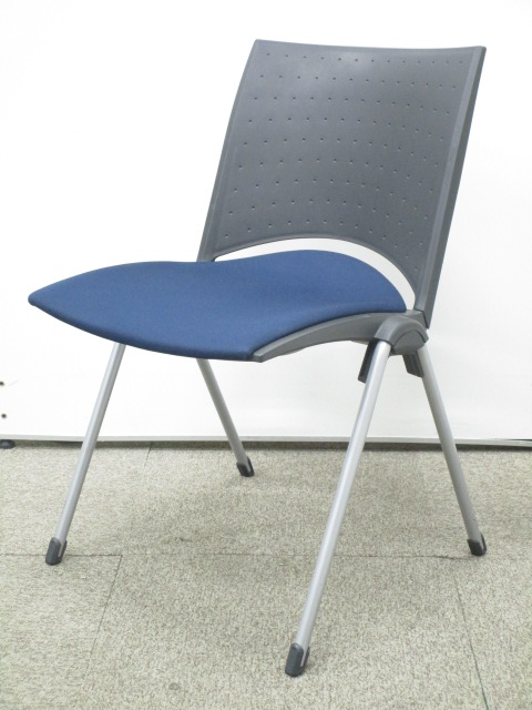 【重ねて収納可能なミーティングチェア】スタイリッシュなデザイン！会議用におすすめ！人気のブラック×ブルー！【スタック】
                        レコス
                                    中古
            
