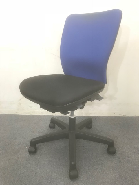 【10脚入荷】定番OAチェア｜人気のブルーチェア入荷致しました！入れ替えや追加にいかがでしょうか！
                        Belfino
                                    中古
            