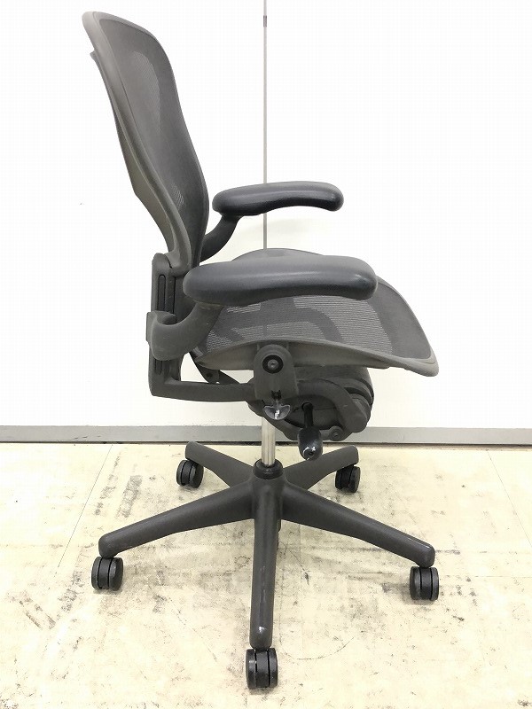 アーロンチェア AE111PWB ハーマンミラー (在庫3脚あり) アーロンチェア AE111PWB ハーマンミラー (在庫3脚あり)