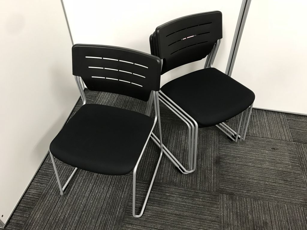 【応接満足セット!!】■国産ブラック会議用チェア!!
                        -
                                    中古
            