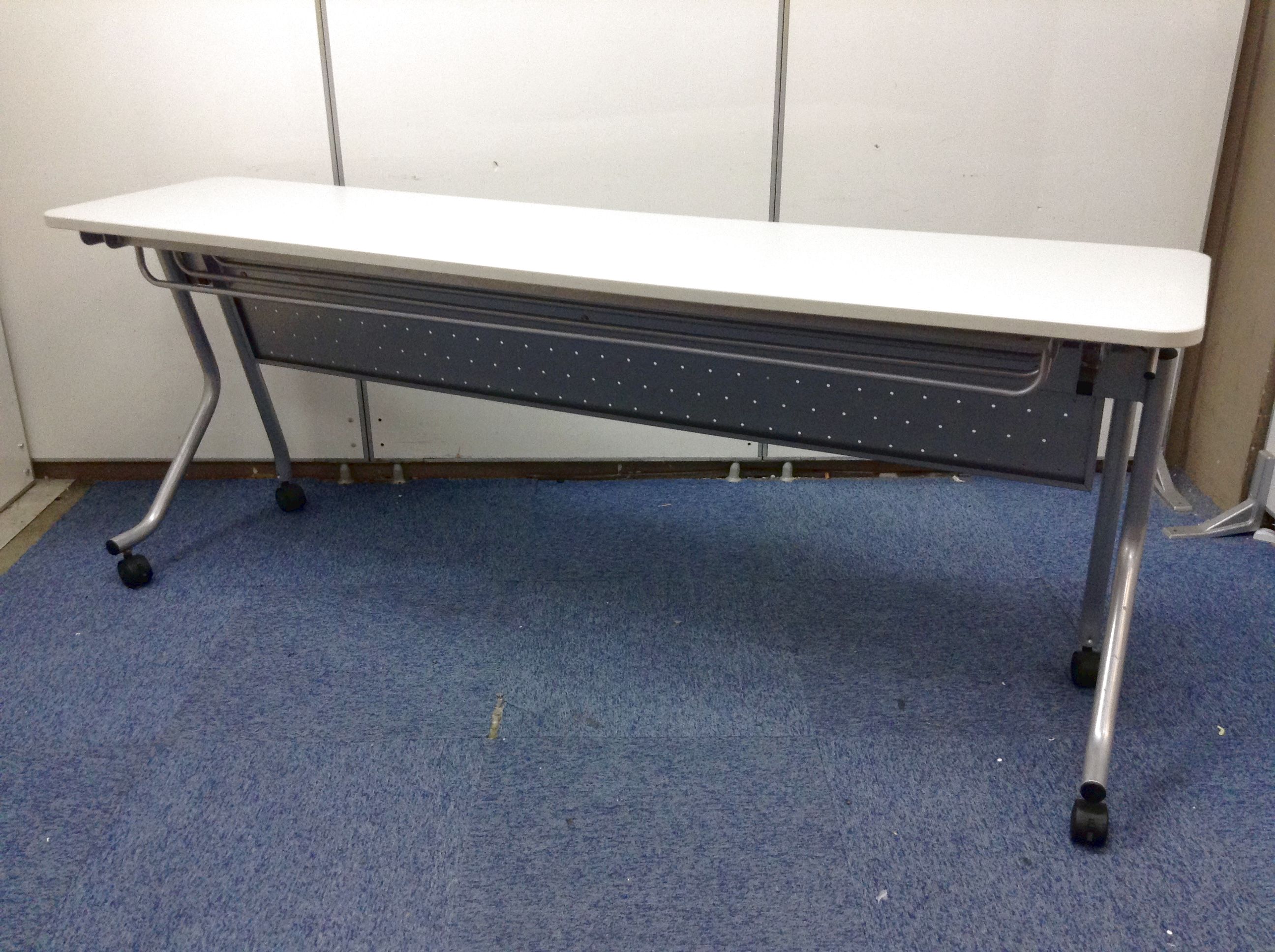 【大量入荷　コスパ重視の方に！！】W1500/D450のサイドスタックテーブル！人気のホワイト色！
                        NTA-N テーブル 
                                    中古
            