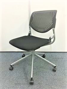 【スタイリッシュなデザイン】オカムラ製　ミーティングチェア　「ルナ」｜定価：61,020円
                        ルナ
                                    中古
            