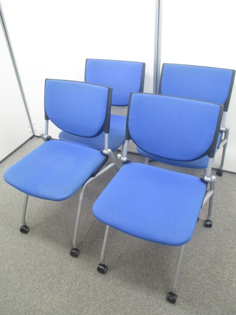 【まとめて買えばお買い得！】オカムラ製のネスティングチェア4脚セット■プロスタックチェア　■キャスター良好◎【クリーニング済】
                        プロスタック
                                    中古
            