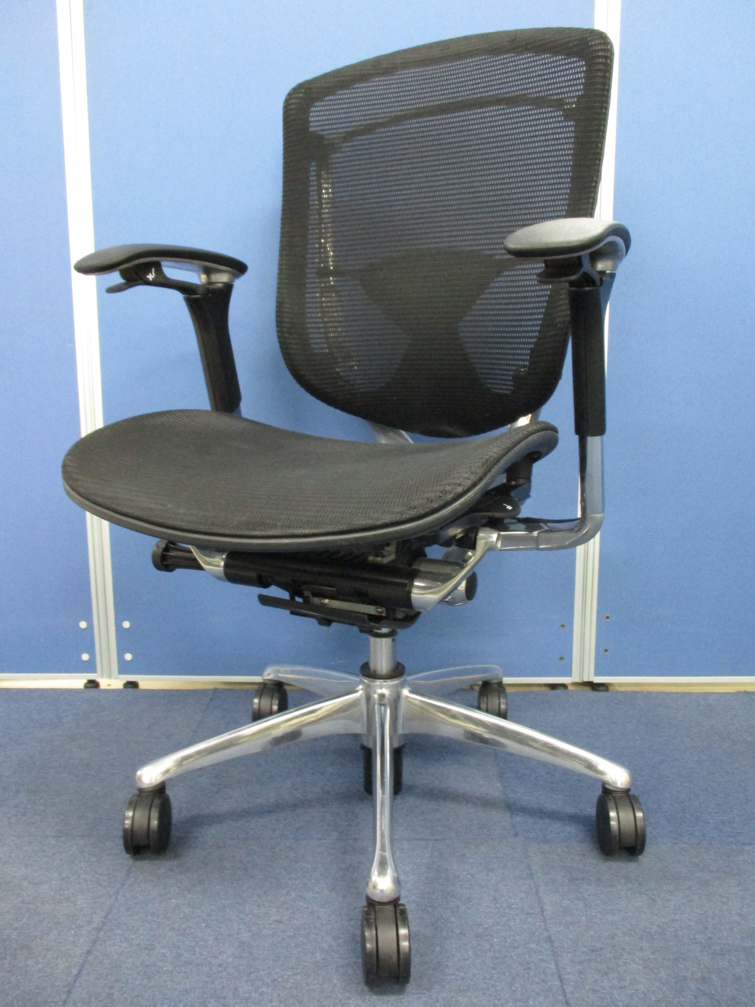 [岡村製作所の代名詞!!]コンテッサチェアが入荷！ポリッシュフレーム
                        コンテッサ
                                    中古
            