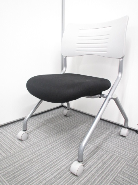 【ミーティングチェア】会議、打ち合わせなど様々な場面で活用いただけます。
                        その他シリーズ
                                    中古
            
