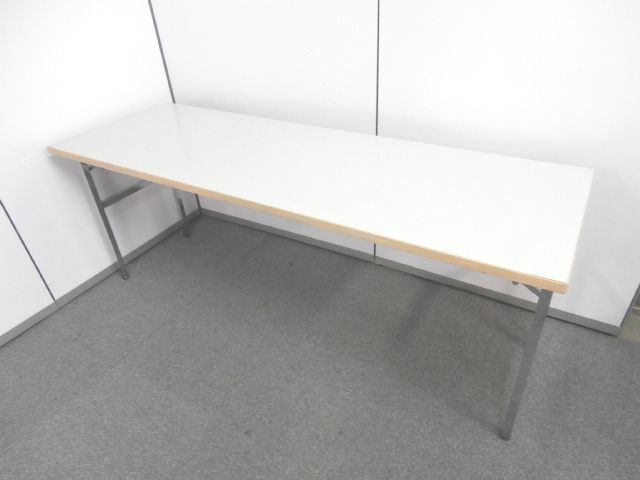 【おつとめ価格：１台限定の折畳みテーブル】■イトーキ製　■折畳みテーブル
                        その他シリーズ
                                    中古
            