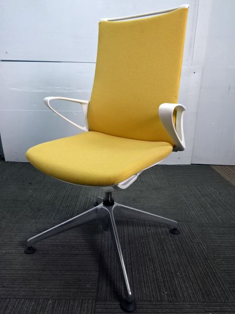 ■数量2脚■～新古品の為状態良好～オカムラ製モードチェア◇イエロー◇
                        モード
                                    新古品
            