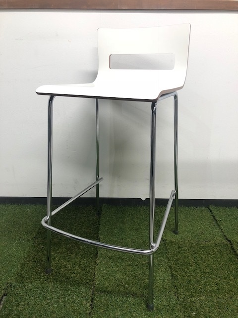 木製カウンターチェア｜リフレッシュルーム・休憩スペースにオススメ｜座面まで700mm
                        その他メーカー
                                    中古
            