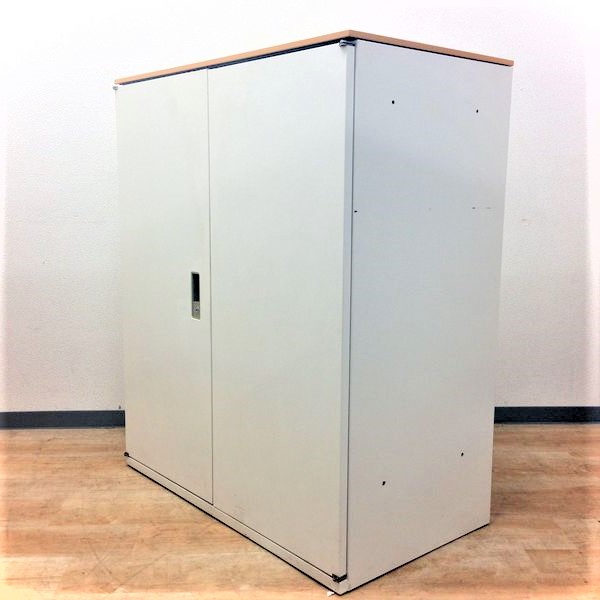 【お問い合わせの多い天板ナチュラルカラー！】定番シリーズ！オカムラ製の42型、3台入荷です！
                        42
                                    中古
            