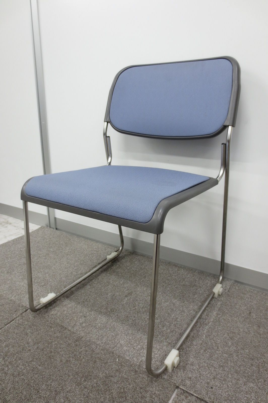 【お手頃価格】ステンレス脚がクールな会議イス【ロングセラーモデル】
                        FRK
                                    中古
            