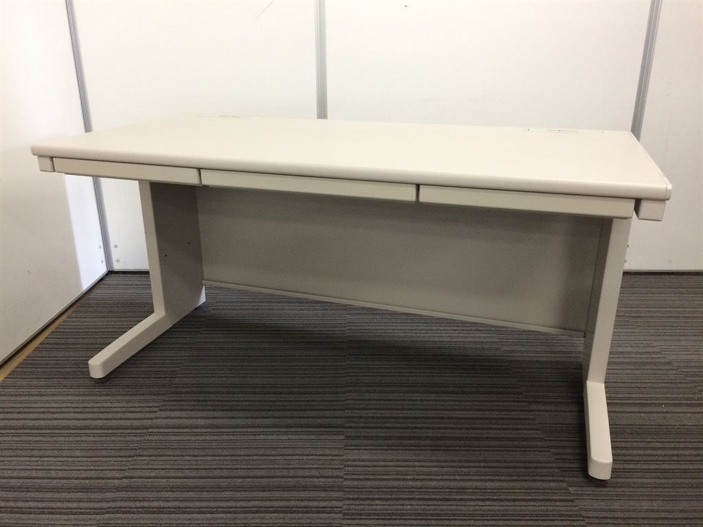 【ロット在庫品】横幅1400mmのスタンダードデスク　売れてます！　コクヨ(kokuyo)製BS+シリーズ
                        新BS
                                    中古
            