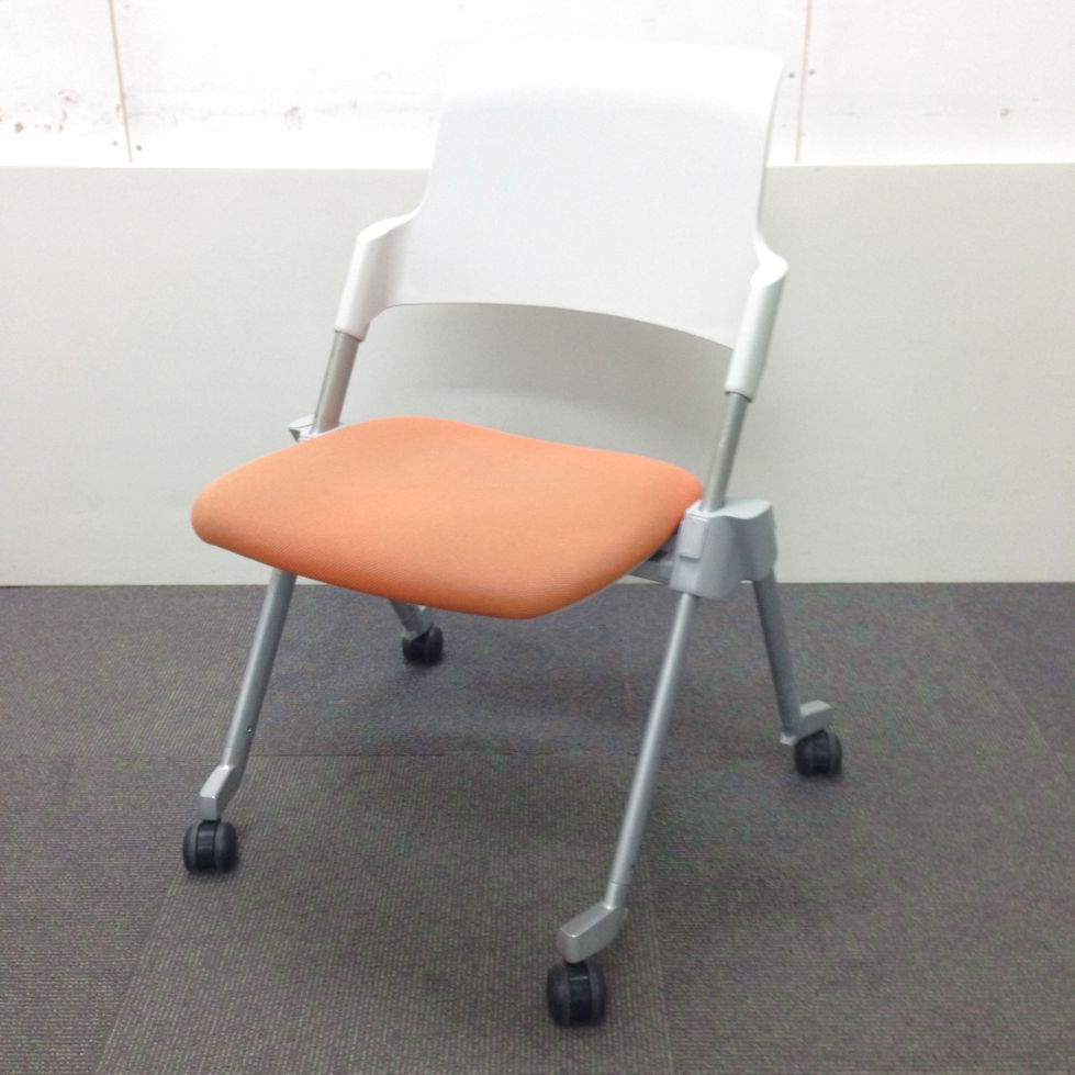 【5脚限定☆】コクヨ・アンフィシリーズ オレンジがオフィスに栄えます☆
                        アンフィ
                                    中古
            