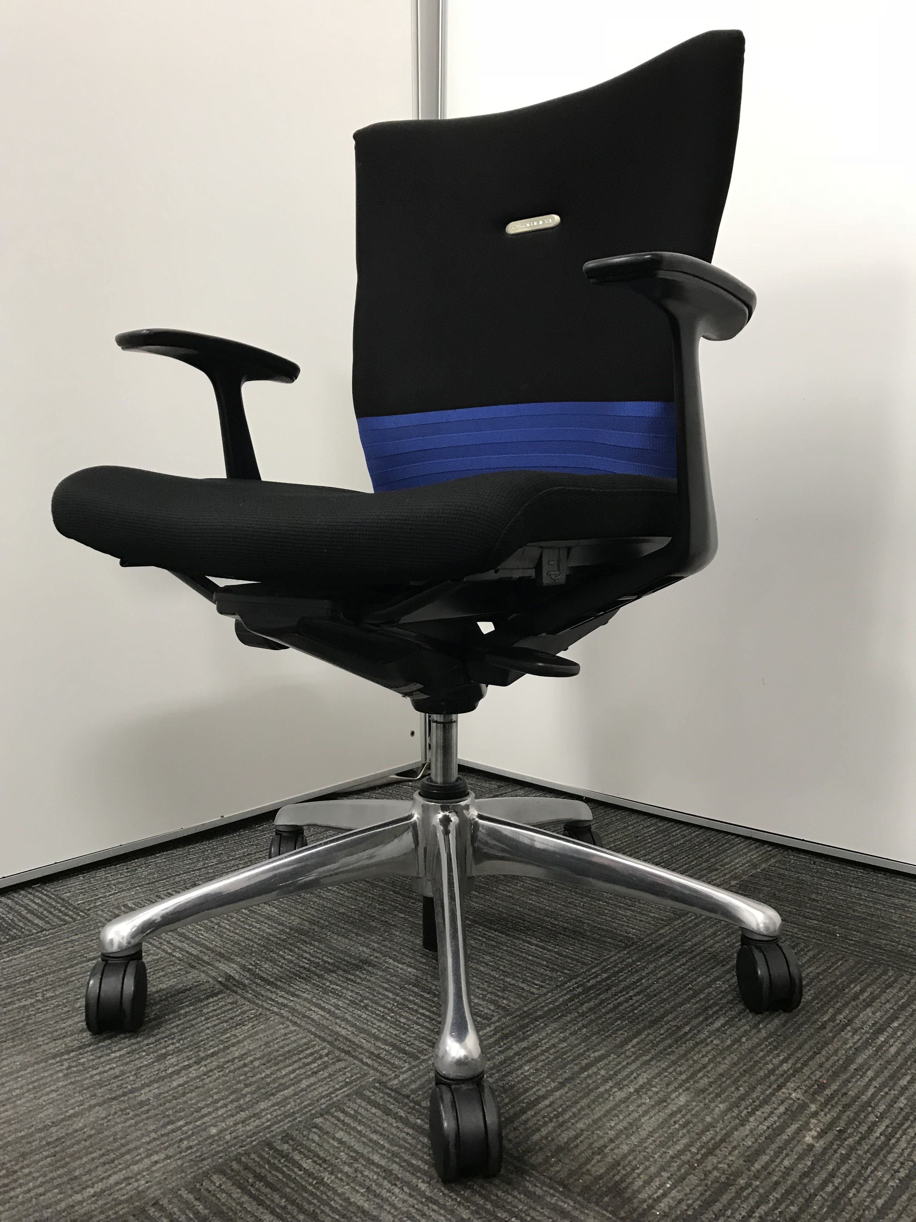 【あなたのビジネスライフを応援！】オカムラ製フィーゴチェア　長時間の仕事でも楽になる、楽しくなる！
                        フィーゴ
                                    中古
            