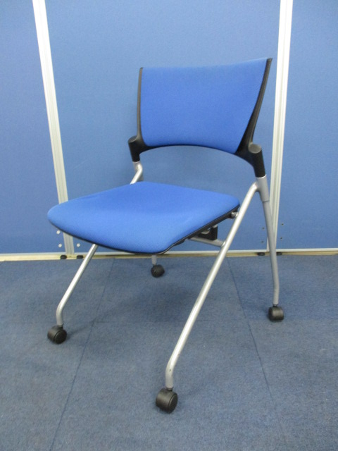 【研修用にオススメ!!】使用しない時は重ねて収納が可能です!!【背座共にクッション生地!!】
                        マノス
                                    中古
            