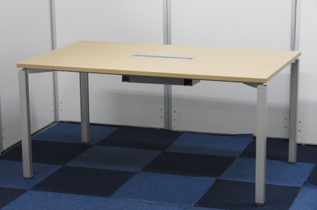 【人気のナチュラル天板!!】幅150cmのコンパクトなミーティングテーブル!!【会議用のオフィス家具です!!】
                        ラティオ
                                    中古
            