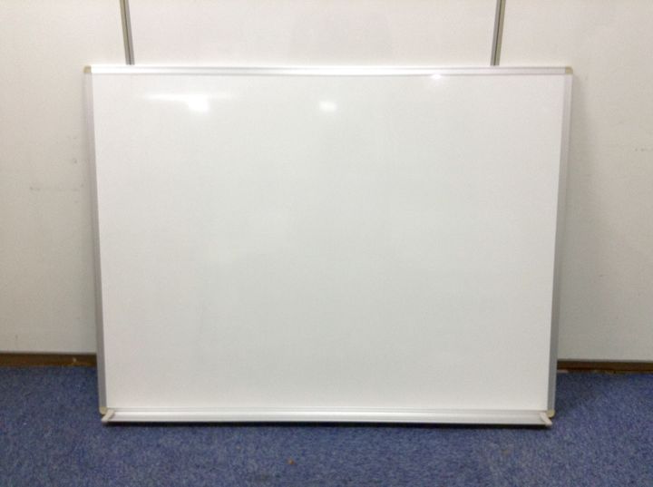 【壁掛けで省スペース】イトーキ製　片面ホワイトボード
                        特に無し
                                    中古
            