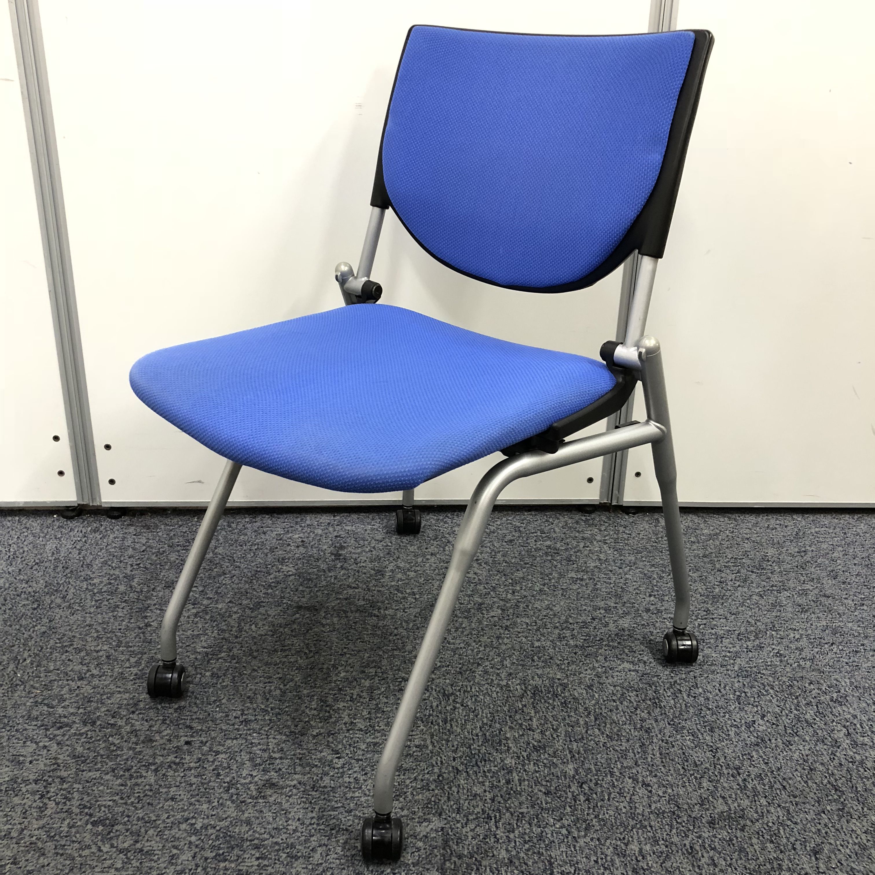 【片付け楽々移動も楽々！】並行スタック可能なオカムラ製プロスタックチェア！10脚まとめて入荷！
                        プロスタック
                                    中古
            