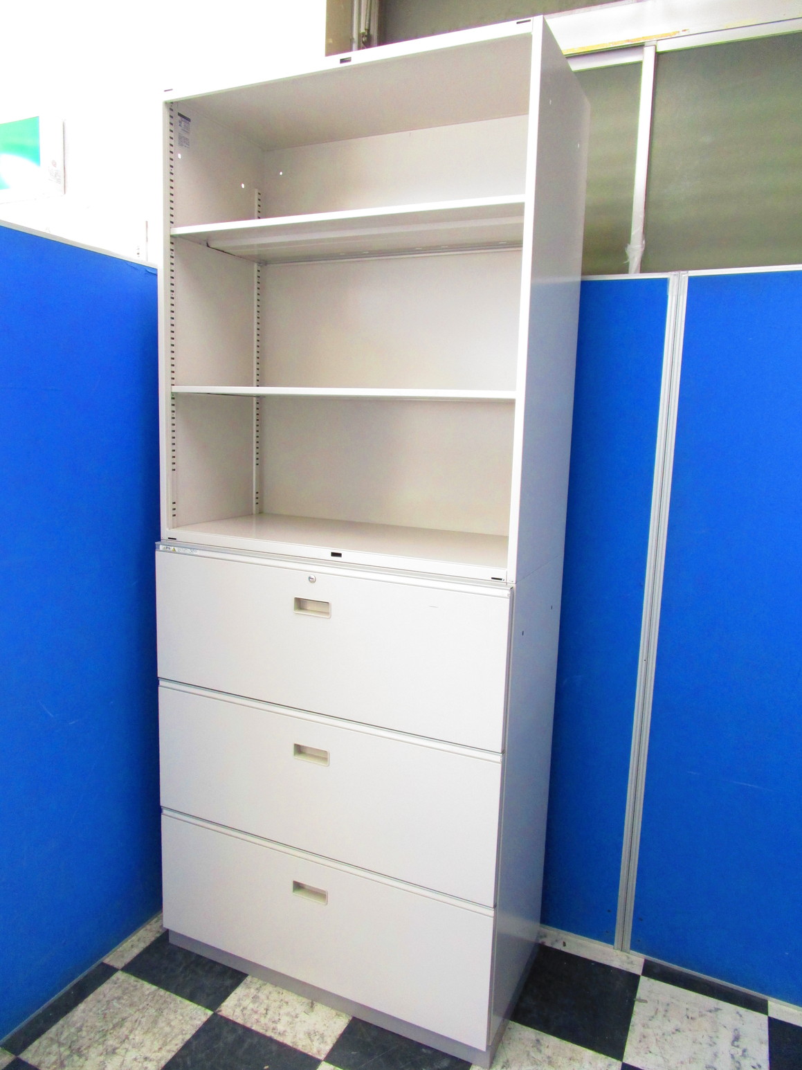 今書庫セットが人気です！扉を開かず見渡せるオープン+防犯面もしっかりな3段ラテラルのセットが入荷しました
                        シンライン
                                    中古
            