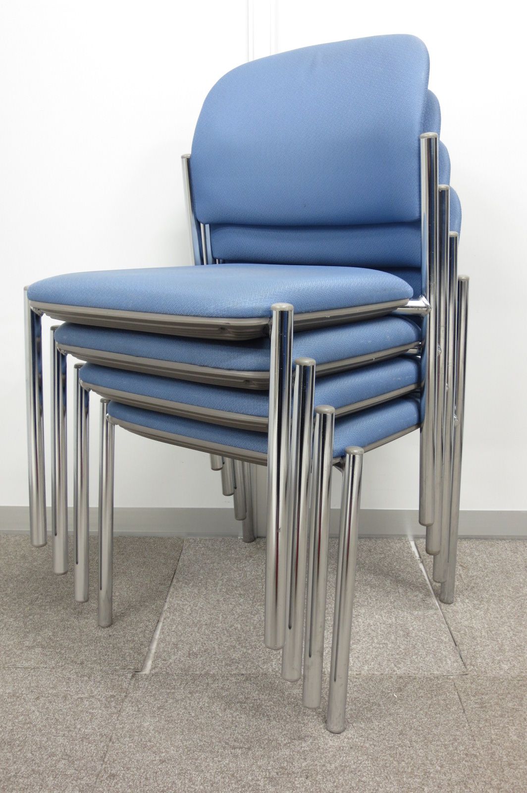 【お得な4脚セット】お手軽なパイプ脚のスタッキングチェアです【セットで5％OFF】
                        その他シリーズ
                                    中古
            